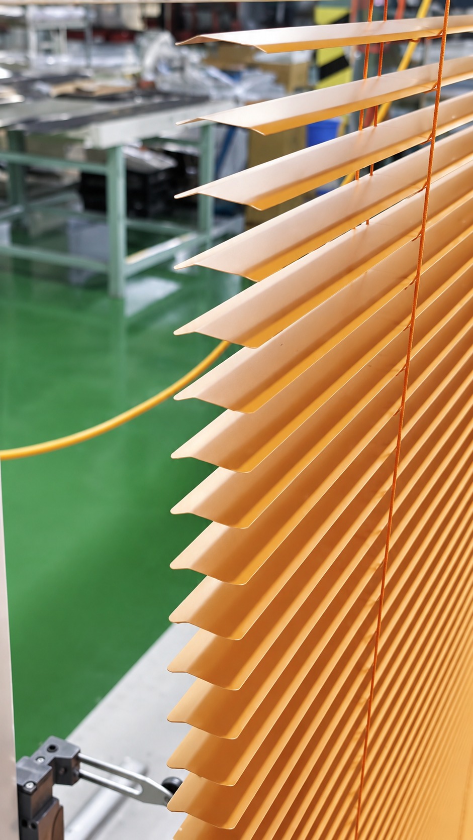 Slat angles & edge detail