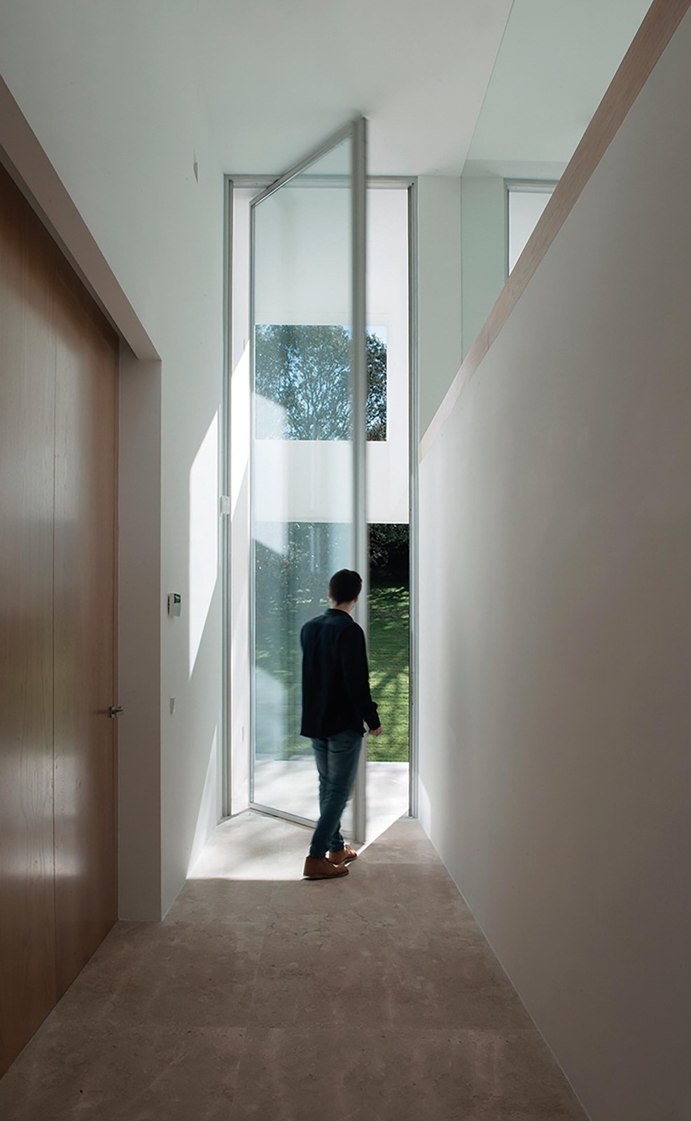 Slim Sliding & Pivot Doors product reference